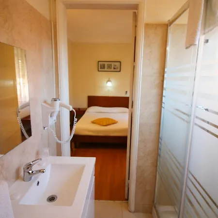Guest house Residencial Lord Lisbon