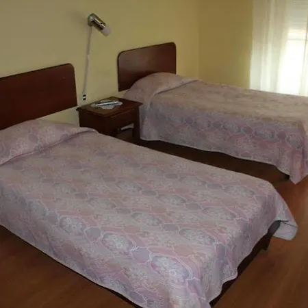 בית הארחה Residencial Lord 2*