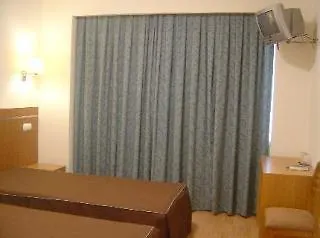 Residencial Lord Pensión 2*