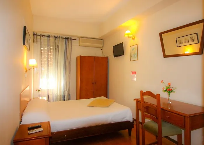 Residencial Lord Pensión 2*